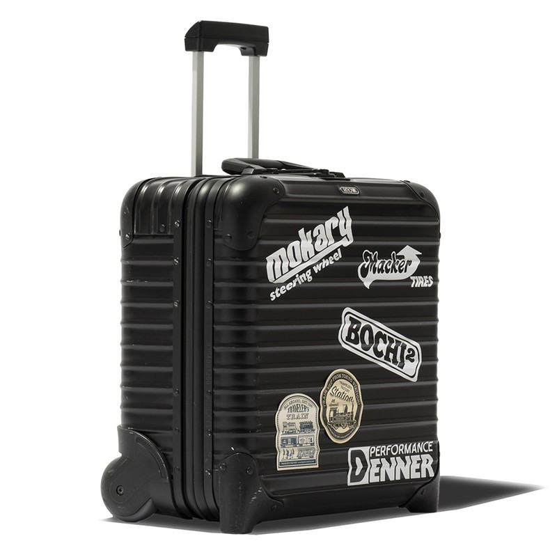「Topas Compact Black」(製造年:2013年)12万1000円/リモワ(リモワ クライアントサービス)