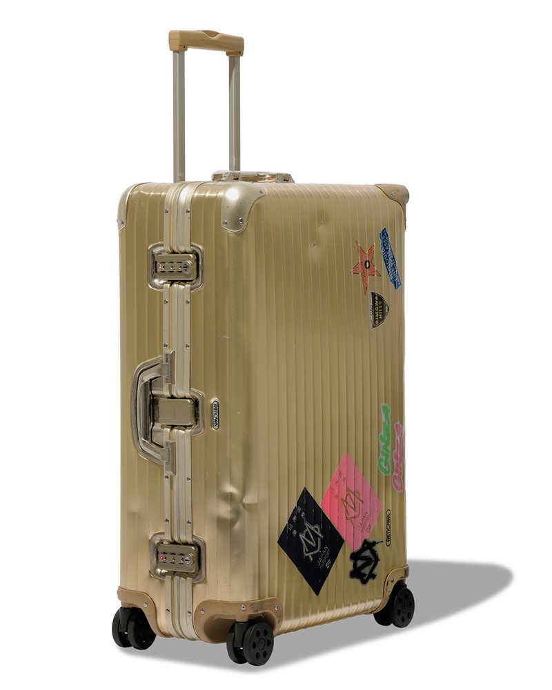 「Topas Check-in L Gold」(製造年:2006年)14万3000円/リモワ(リモワ クライアントサービス)
