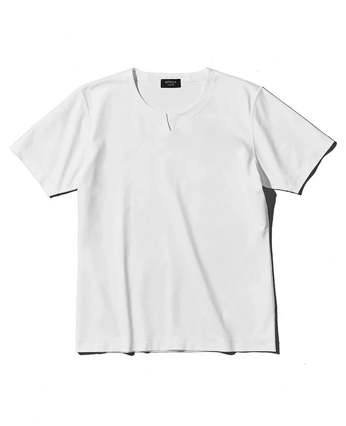 カットソー1万7600円／エポカ ウォモ（買えるLEON）