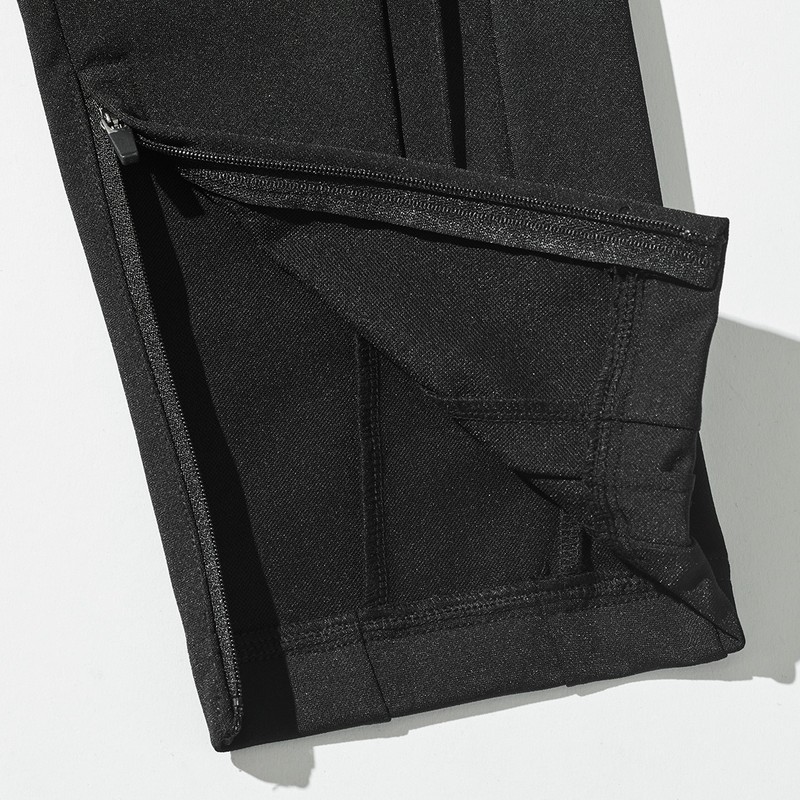 パンツ各2万2000円／クロノス（買えるLEON）