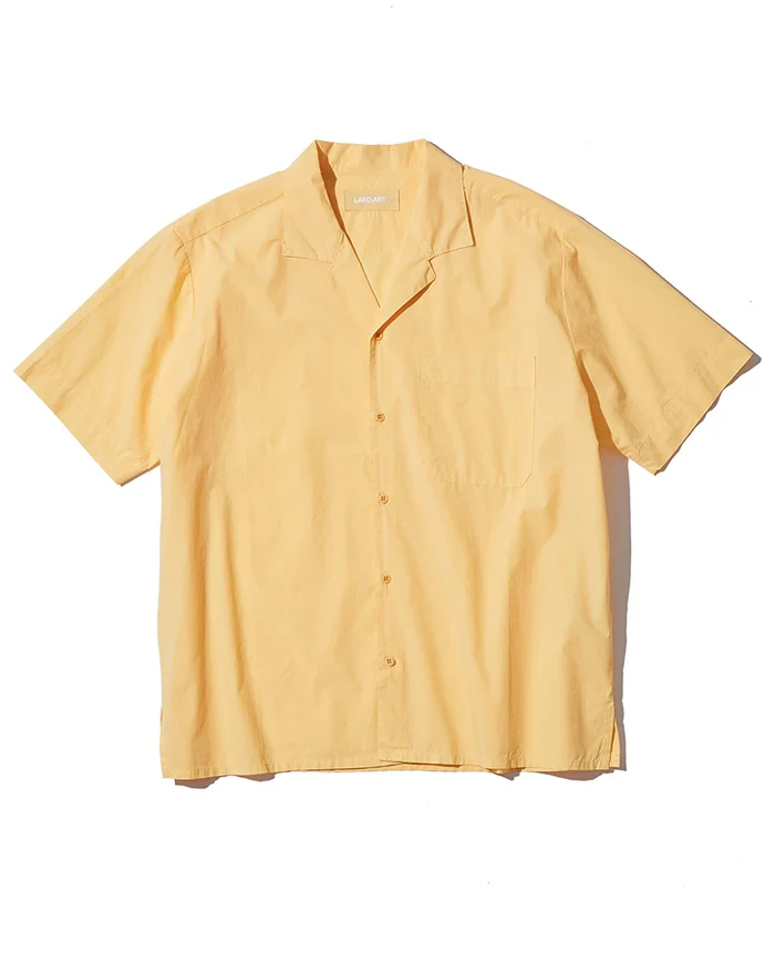 シャツ4万700円／ラボアート（買えるLEON）