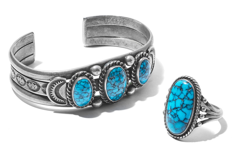 ジュエリー、ターコイズ、着こなし、コーデ