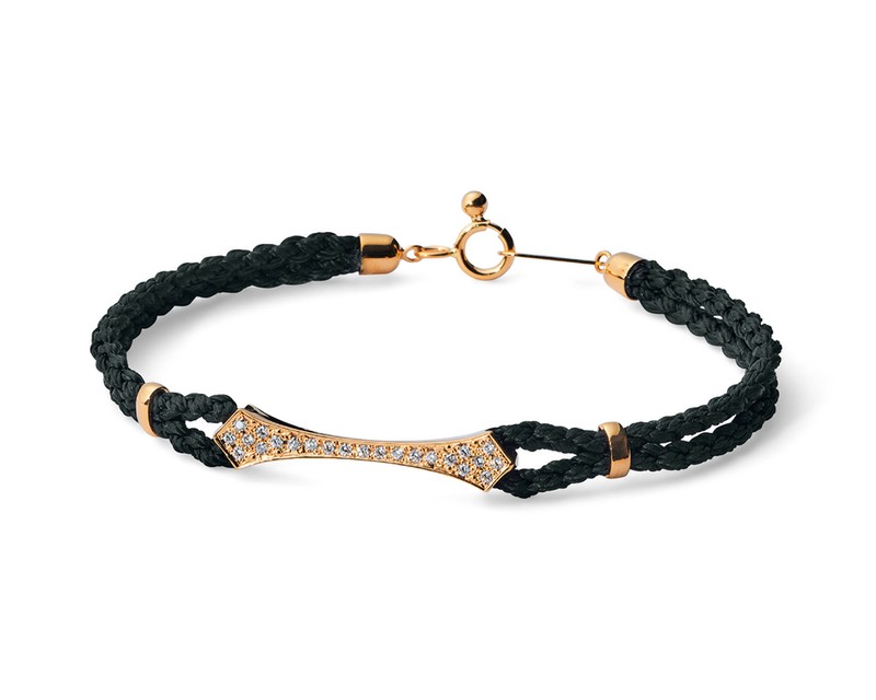 ブレスレット［18KYG×ダイヤモンド×ポリエステル］35万2000円／ダイヤモンド ライン（ナガホリ）