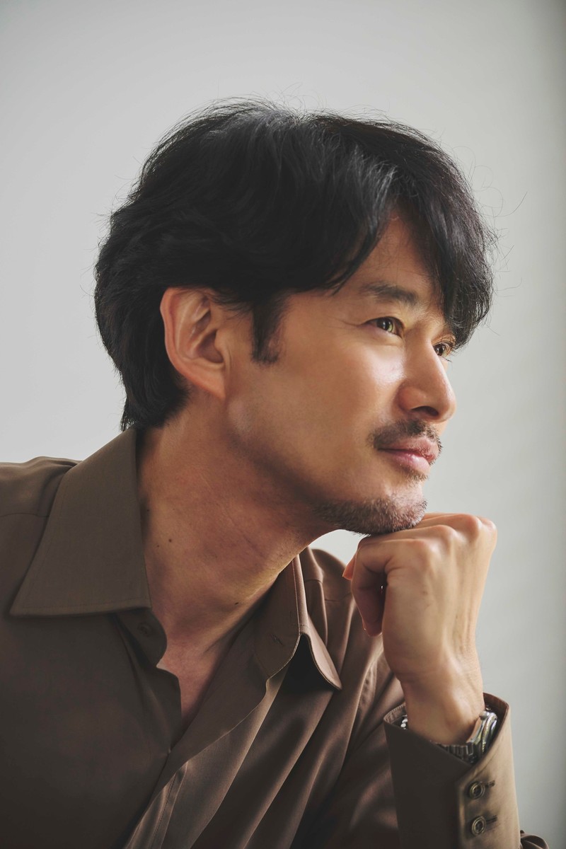 竹野内 豊インタビュー。「カッコいい大人とは、外見だけでは