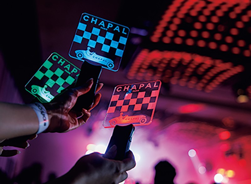 六本⽊が真っ⾚に染まった⼤⼈のための夏祭り「DISCO LEON 2025」速報リポート