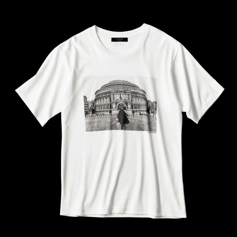 Tシャツ1万1000円／ジョゼフオム（オンワード樫山 お客様相談室）　©Tezuka Productions