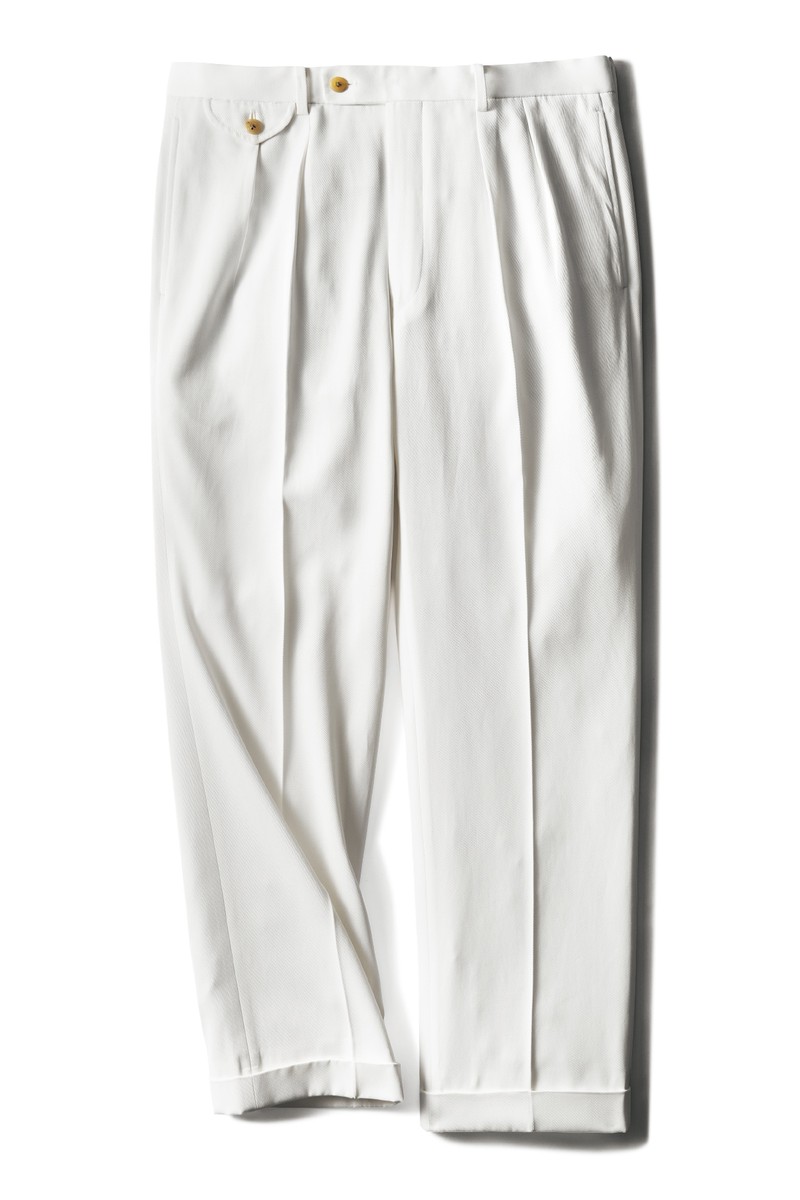パンツ3万9600円／ポール・スチュアート（買えるLEON）