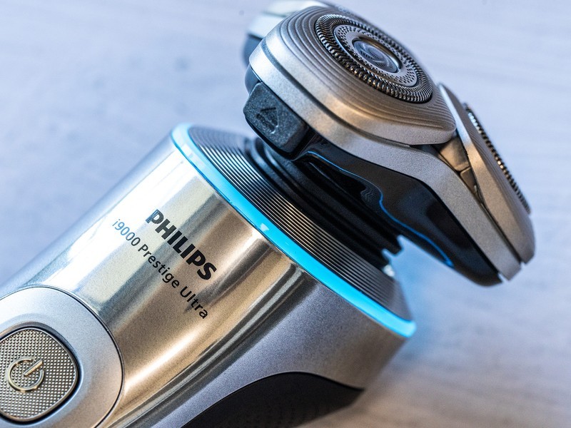 「フィリップス i9000 プレステージ ウルトラ」