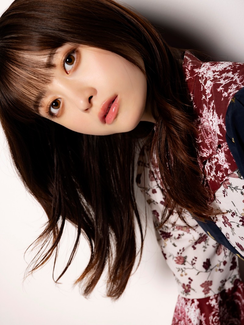 橋本環奈 WebLEON LEON カラダ探し