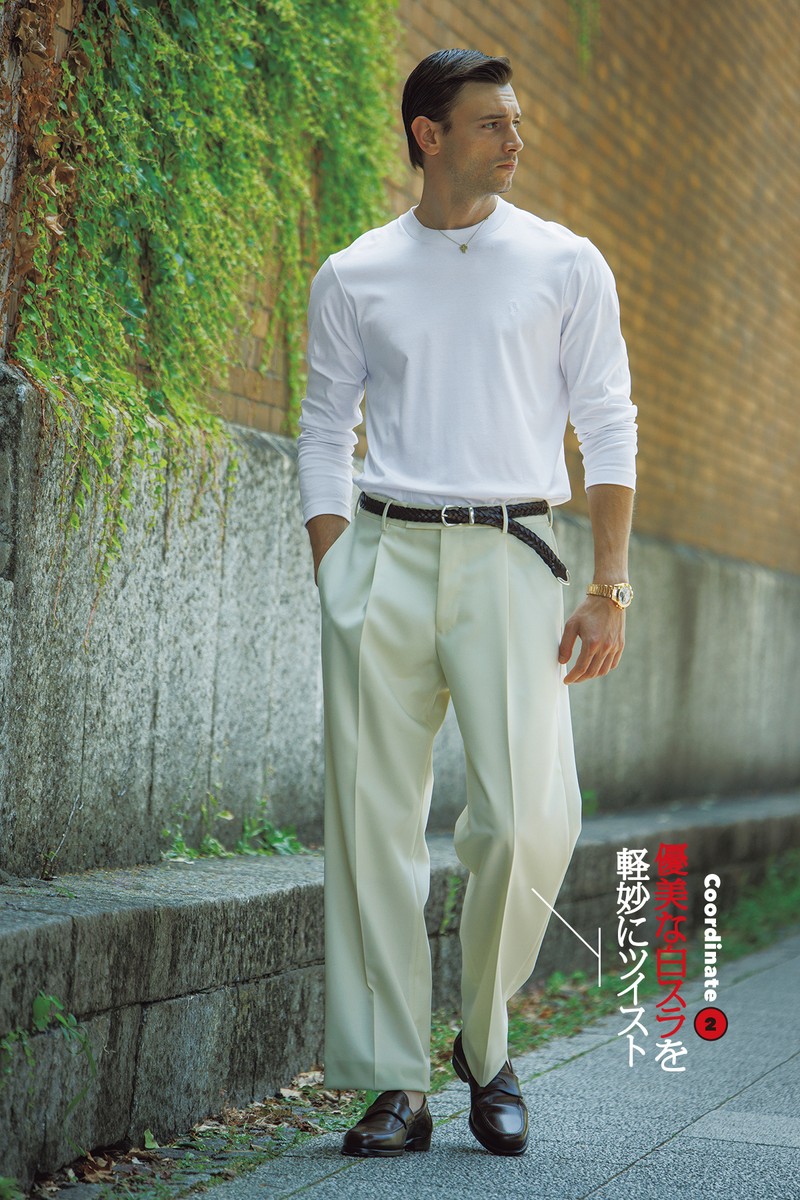 Tシャツ1万9800円／マッキントッシュ ロンドン（SANYO SHOKAI カスタマーサポート）、パンツ7万1500円／ピーティー トリノ（PT JAPAN）、ベルト6万500円／イレブンティ（三喜商事）
