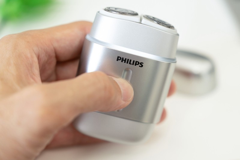 「フィリップス コンパクトシェーバー 700シリーズ」オープン価格／フィリップス