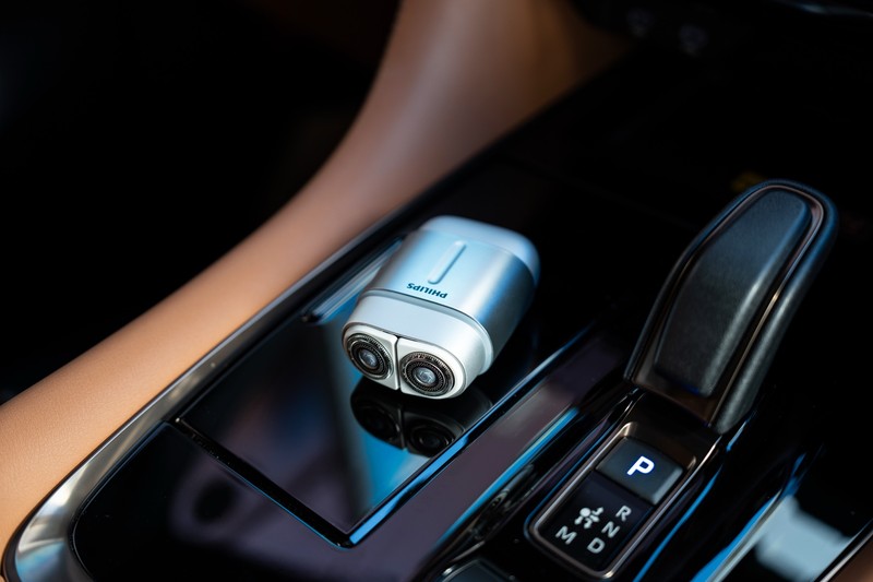 「フィリップス コンパクトシェーバー 700シリーズ」オープン価格／フィリップス