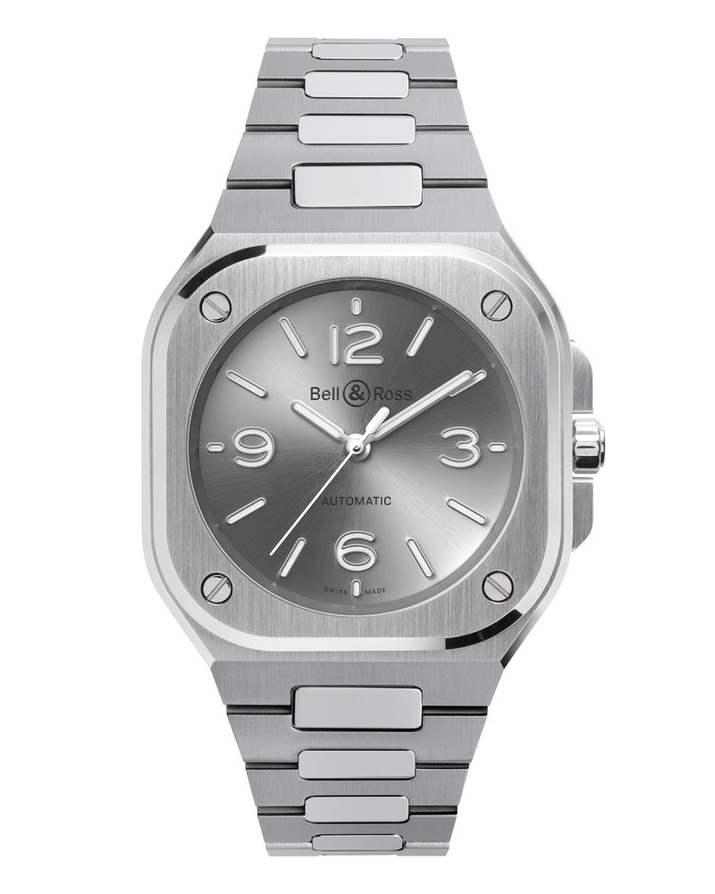 「BR-05 36mm」自動巻き、SSケース（36mm）×ブレスレット。100m防水。64万9000円／ベル＆ロス（ベル＆ロス 銀座ブティック）