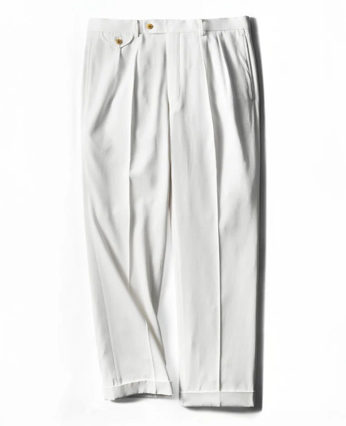 パンツ3万9600円／ポール・スチュアート（買えるLEON）