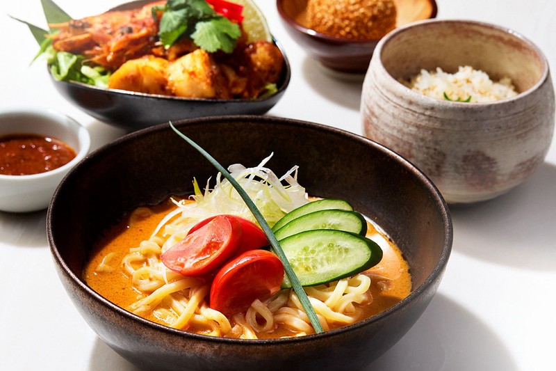 「冷やしラクサ」4950円　「ザ・ロビーラウンジ」／シャングリ・ラ 東京