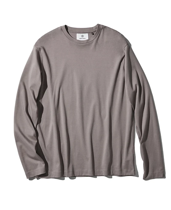 Tシャツ2万2000円／リヴォラ（買えるLEON）