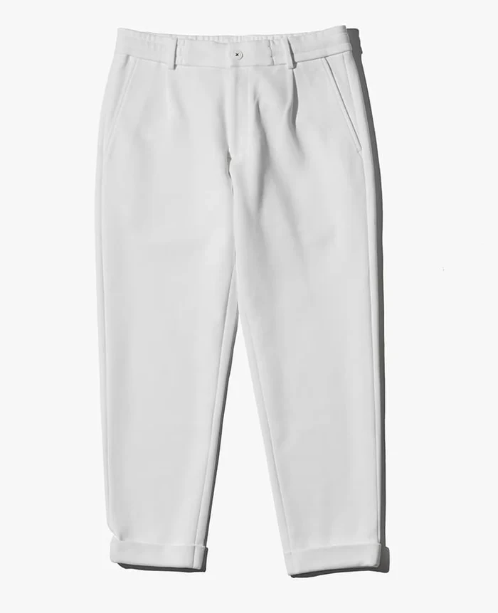 パンツ3万8500円／ウィス・キー（買えるLEON）