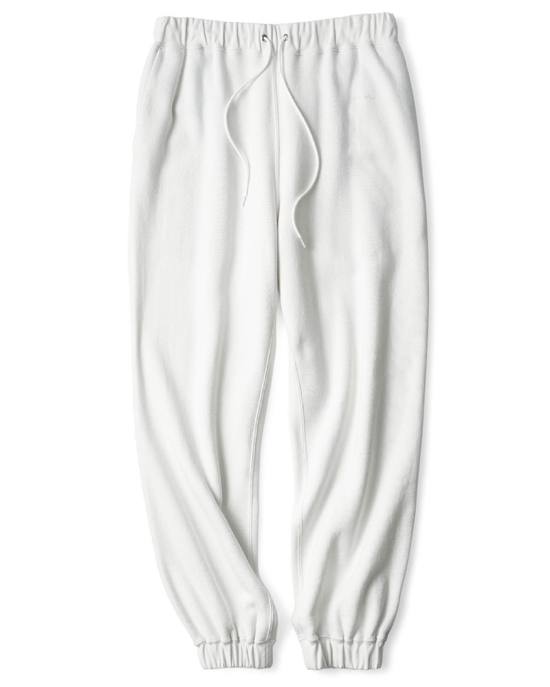 パンツ3万5200円/エイトンステイプルズ