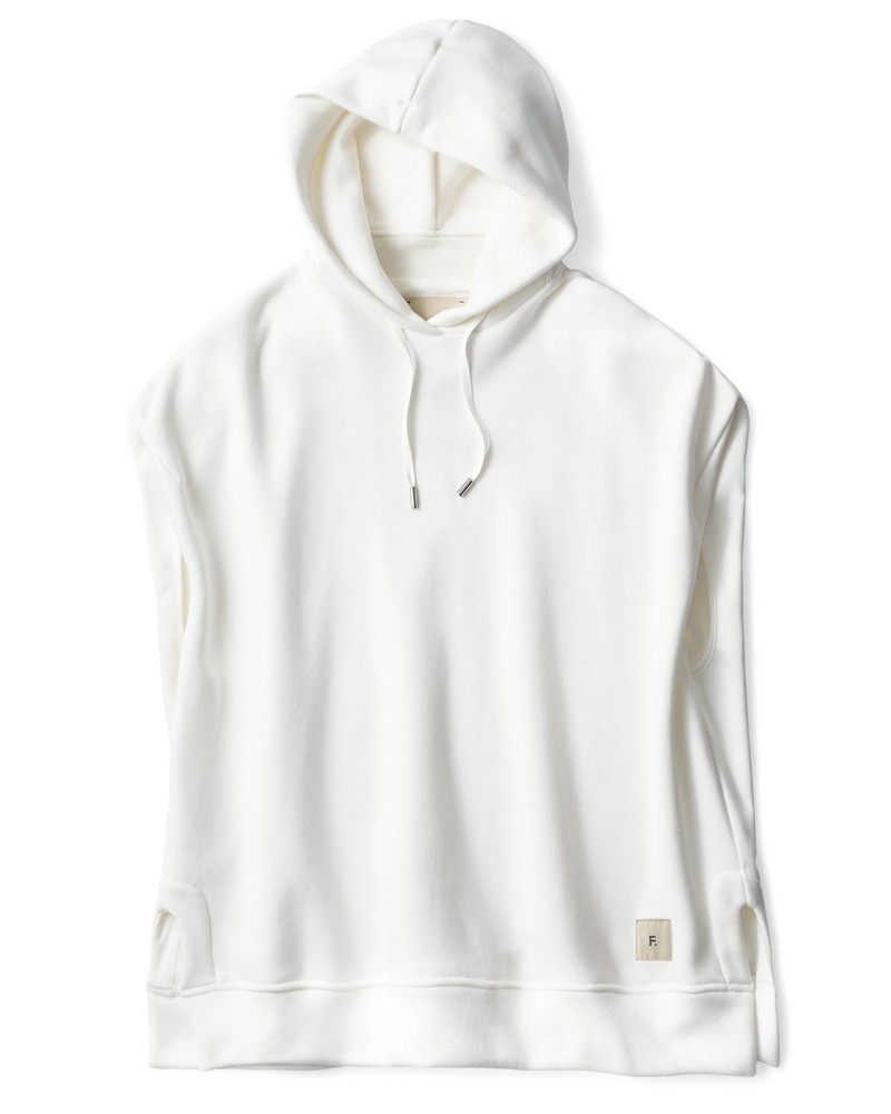 フーディー3万6300円／エフドット（ファスサンファール）