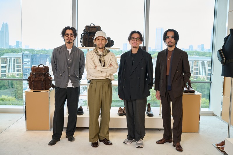 トッズ 「パシュミー」 スタイリスト四方章敬さん(43)、コミュニケーションプランナー安武俊宏さん(40)、伊勢丹新宿店 メンズ館5階 メンズテーラードクロージングバイヤー稲葉智大さん(38)、メンズファッションバイヤー/ファッションディレクター福島雄介さん(39)
