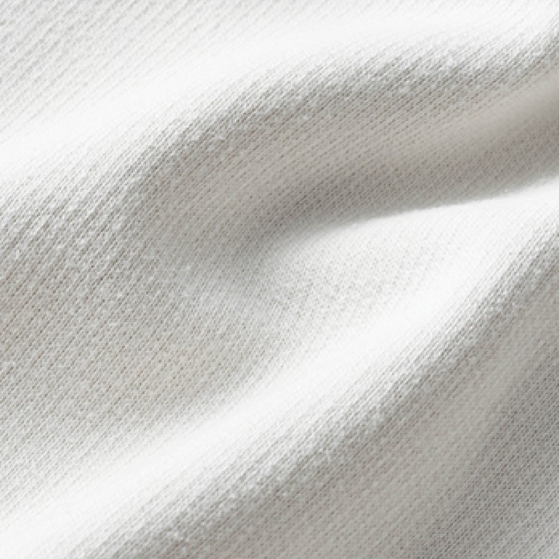 フーディー3万3000円／オロウ（カヴァレリア）