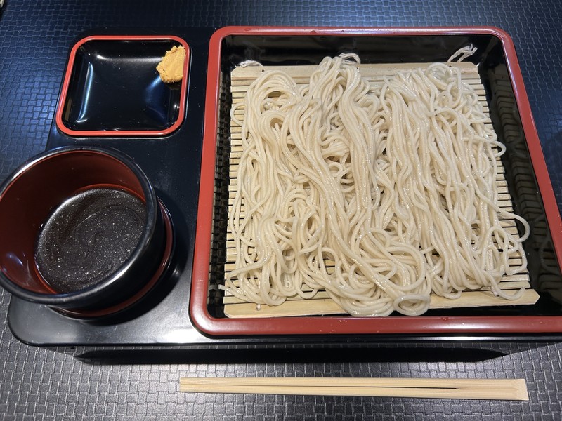 千駄ヶ谷「豚一頭清湯麺」リーゼントのもりそば。