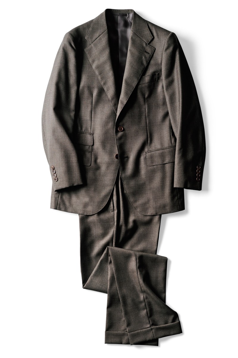 スーツ22万円／ポール・スチュアート（ポール・スチュアート青山本店）