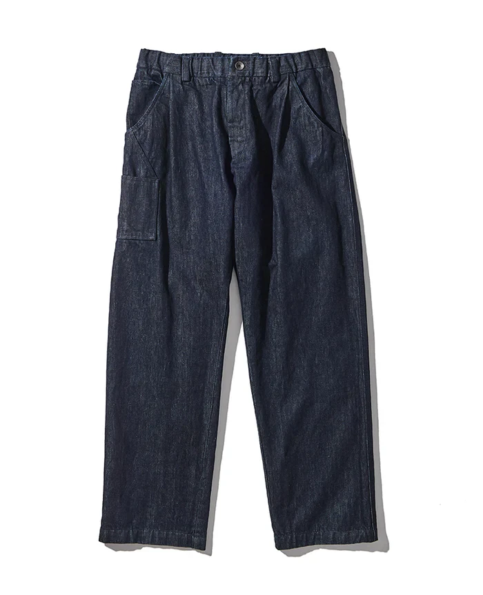 ジーンズ6万4900円／ヘルノ（買えるLEON）