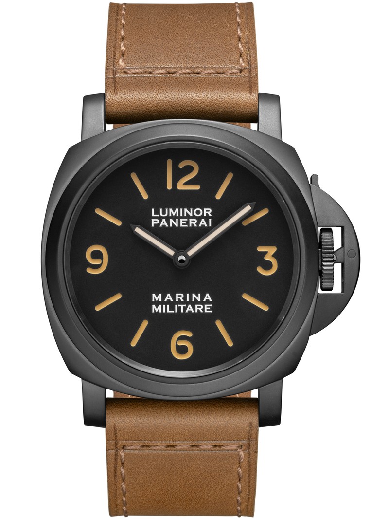 『ルミノール マリーナ ミリターレ PAM05218』手巻き、スティールDLCケース(44mm)、カーフストラップ。300m防水。126万5000円/パネライ(パネライ 大阪ブティック)