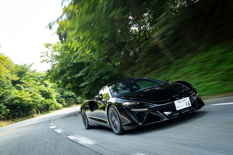 【試乗リポート】最後のピュアV8エンジン!? マクラーレンがスゴい理由