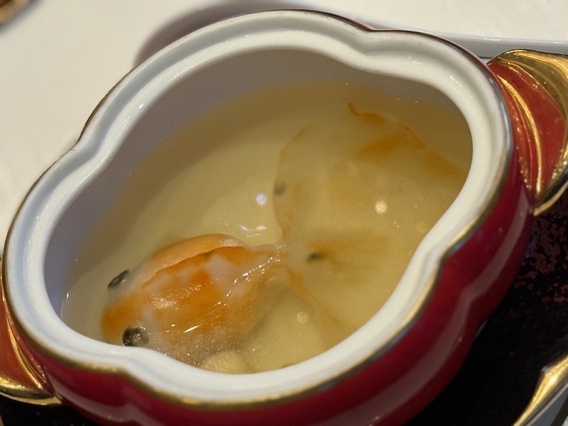 金魚に見立てたキュートな飲茶。