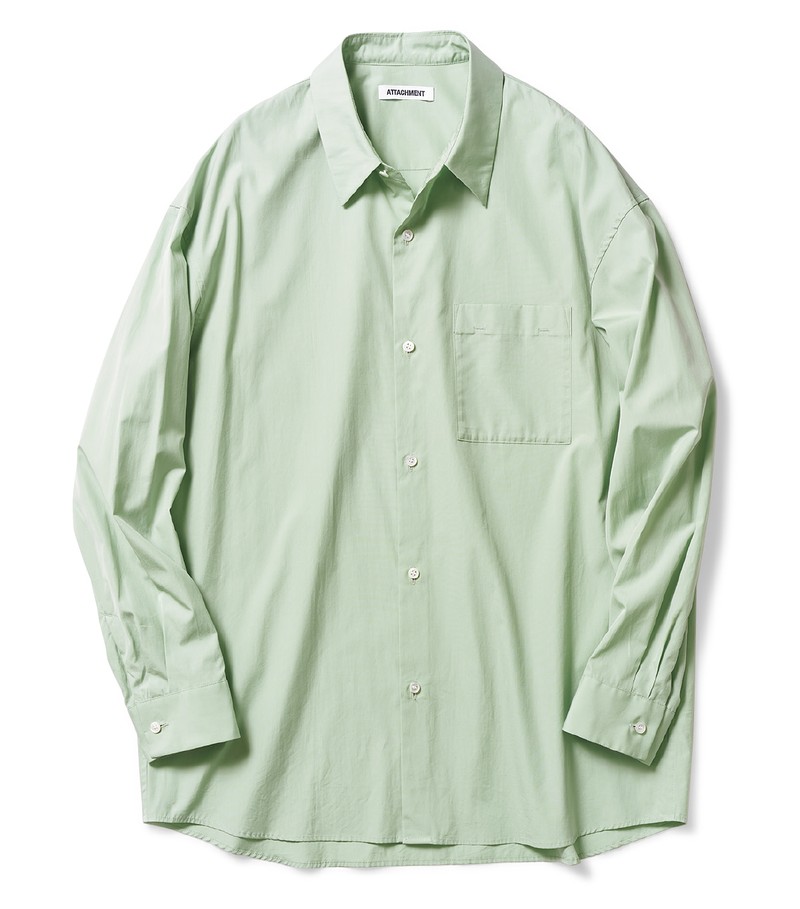 シャツ4万1800円／アタッチメント（アタッチメント 表参道店）