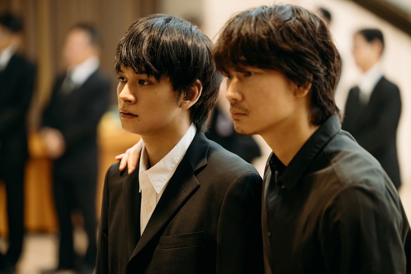 北村匠海 綾野剛 愚か者の身分 WebLEON LEON