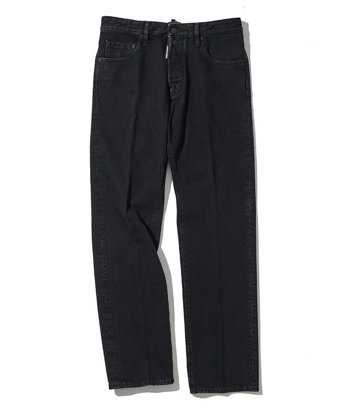 ジーンズ¥94,600／ディースクエアード（買えるLEON）
