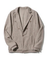 ニットジャケット¥198,000／タエ アシダ（買えるLEON）