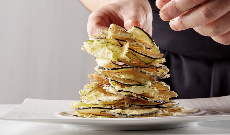  「エスティアトリオ・ミロス」のシグネチャーメニューは「ミロス スペシャル」。