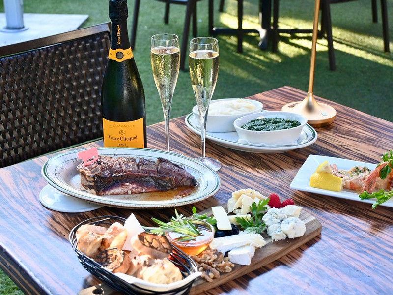 泡のアテ にぴったりなフードがラインナップ