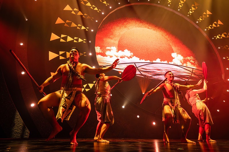 ハワイ出身のローカルアーティストも数多く参加しており、ハワイ愛が滲むパフォーマンスに思わず胸打たれます