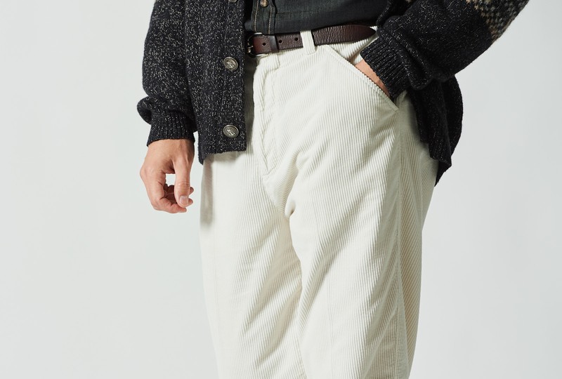 パンツ、白パン、コーデュロイ、着こなし、コーデ