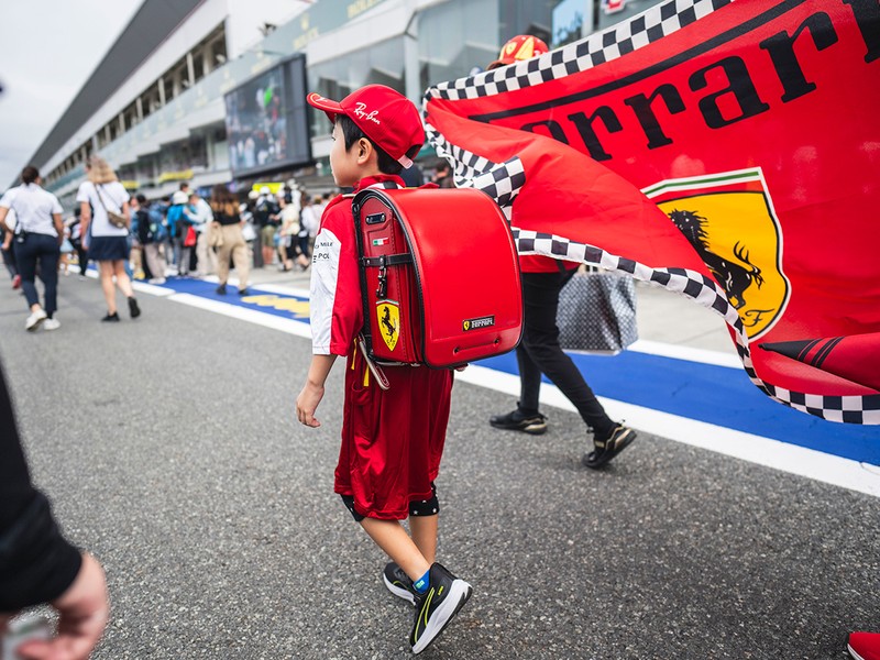 ランドセルまで・・・老若男女に愛されるブランドの代表格がフェラーリ。レース活動こそが最大の宣伝活動であるという。