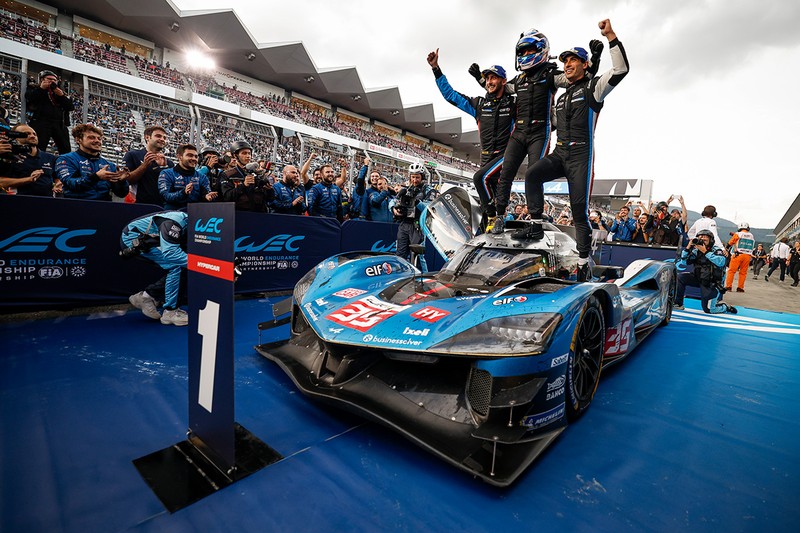 初優勝を遂げたアルピーヌ。WECはそもそもフランス主催のシリーズ戦だけに喜びもひと しお。