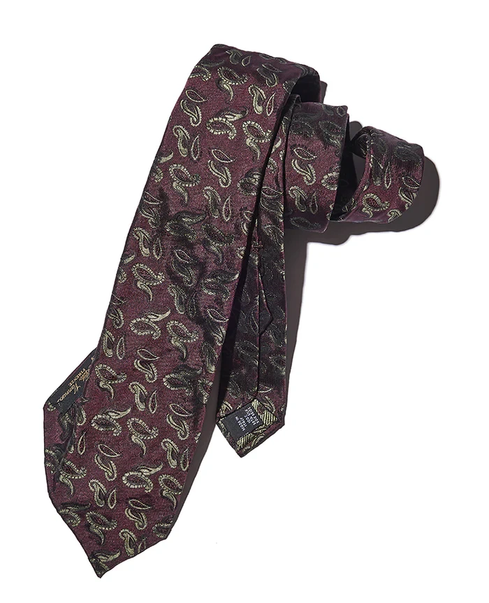 タイ4万9500円／アット ヴァンヌッチ（買えるLEON）