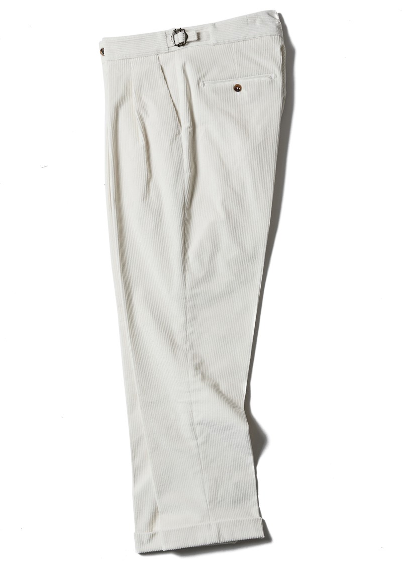 パンツ、白パン、コーデュロイ、着こなし、コーデ