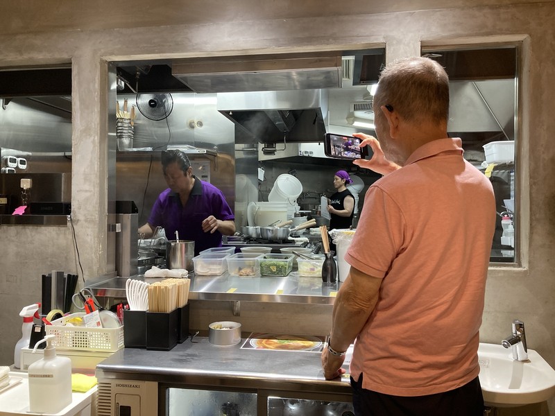 ラーメン革命!  山本益博 WebLEON    ラーメン ロックンスリー 嶋崎順一 新横浜ラーメン博物館