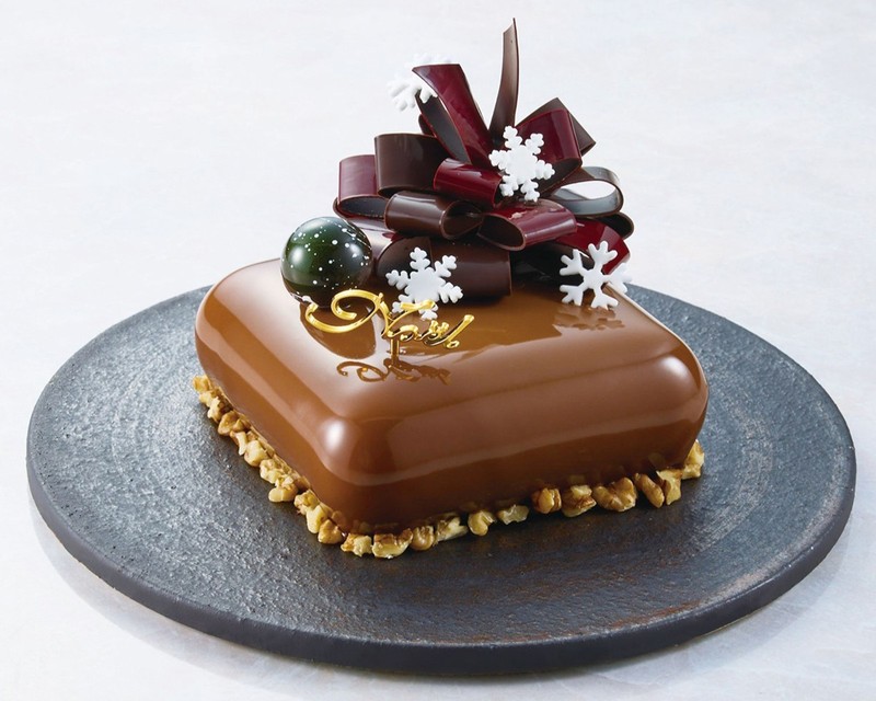 オークラ東京 「シェフのスペシャリテ〜 La Suprême〜」1万5000円(13㎝×13cm) ※数量限定