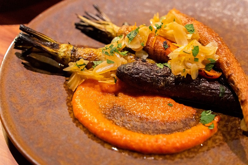 素材のおいしさを見事に引き出している「窯焼き人参」。