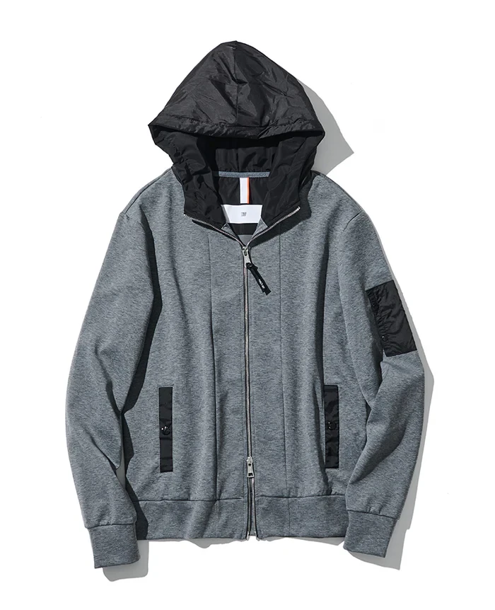 パーカ5万9400円／P.M.D.S.（買えるLEON）