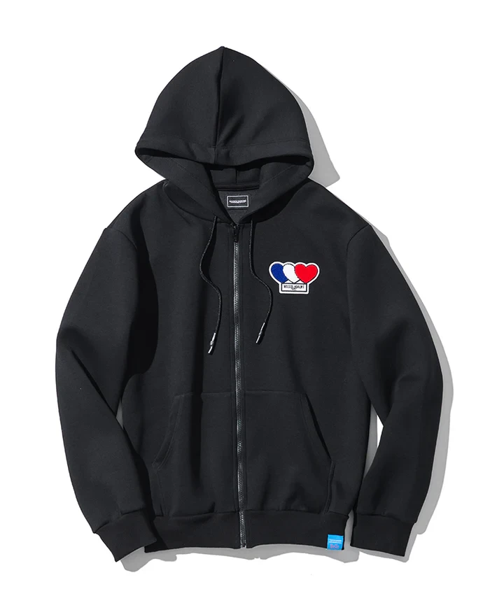 パーカ4万700円／メゾンオノレパリ（買えるLEON）