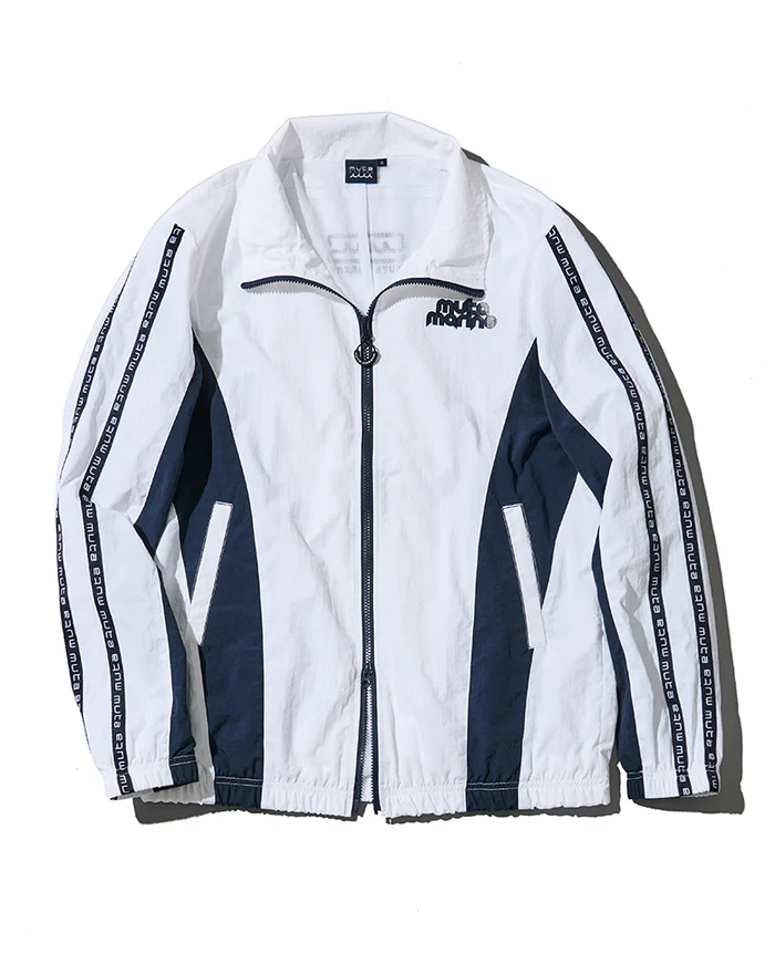 ブルゾン4万700円／ムータ・マリン（買えるLEON）