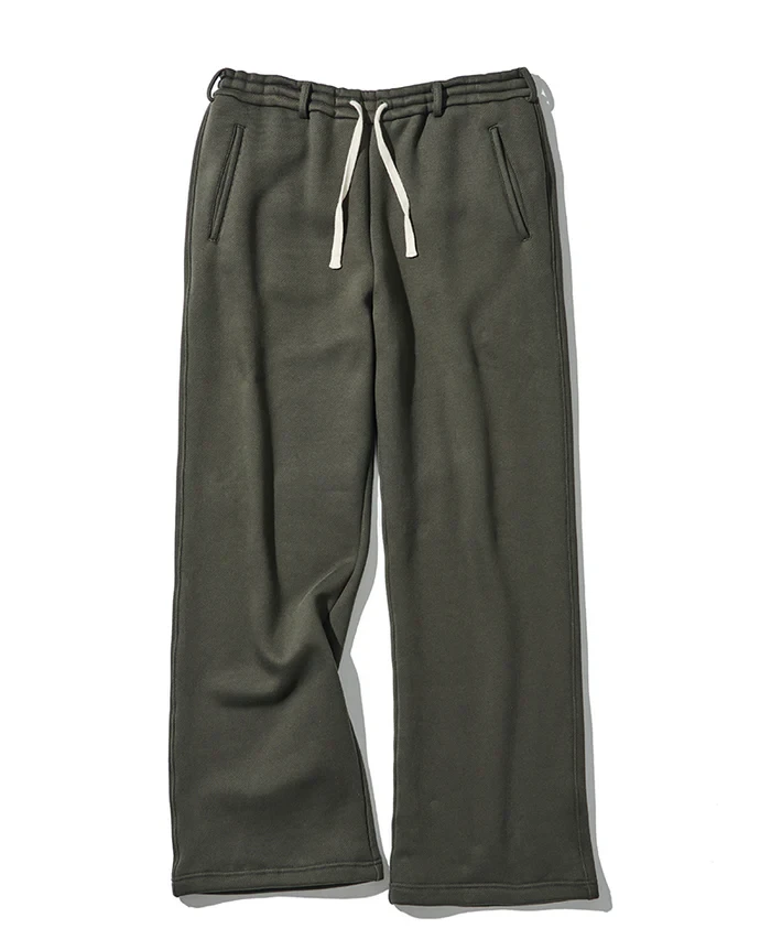 パンツ3万3000円／フェニックス（買えるLEON）